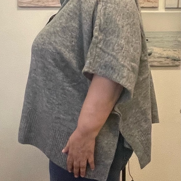 A new day OSFM gray poncho type sweater. NWT. Made with recycled polyester - Picture 7 of 8